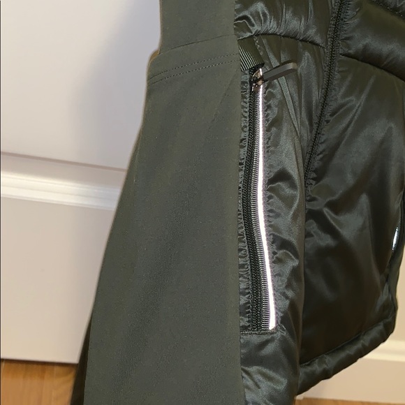 Lululemon Vest - Picture 5 of 5